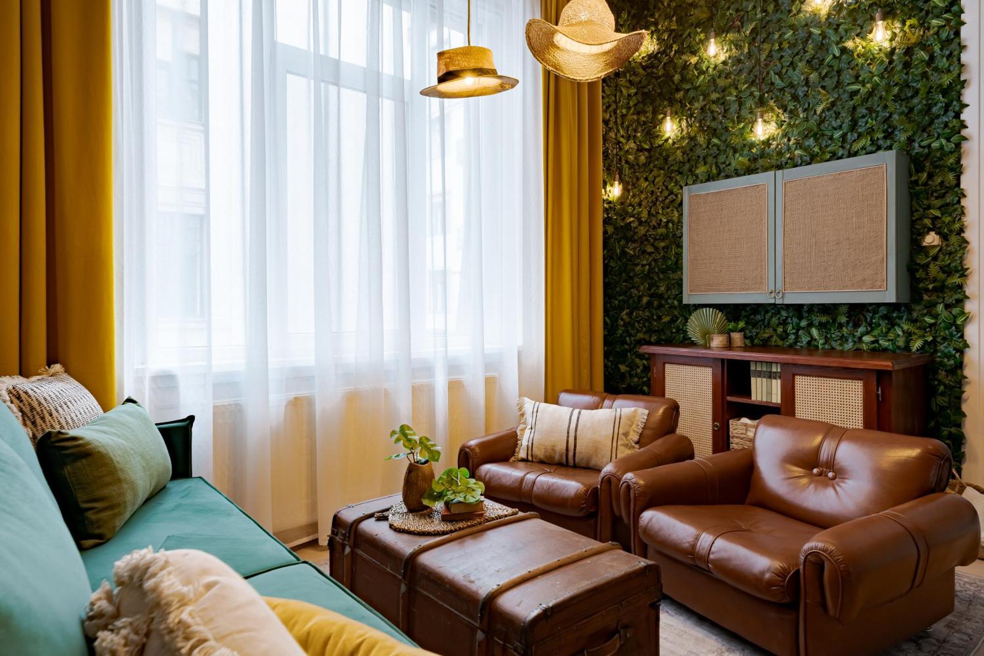 Jungle Aesthetics Downtown Apartman Aircon And Garage Parking Budapest Eksteriør bilde